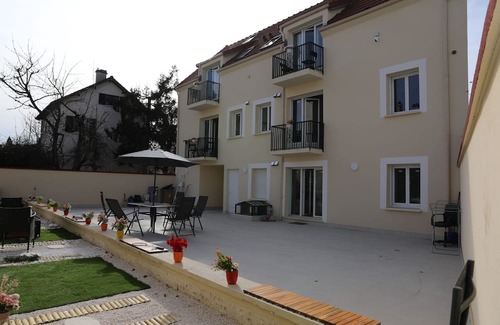 Le Bourget Wohnung | Lux Black&White 15 Min To Paris & CDG