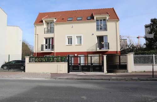 Le Bourget Wohnung | Lux Black&White 15 Min To Paris & CDG