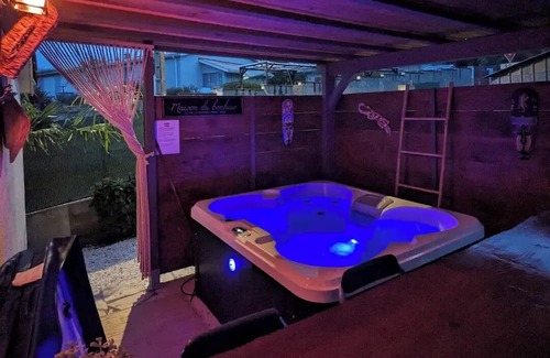 Nerac Haus | Love Room with Jacuzzi