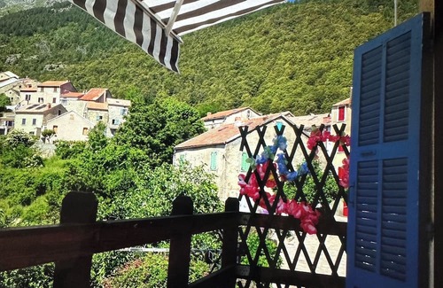 Santo-Pietro-di-Venaco Haus | A.Casetta Corsica Center