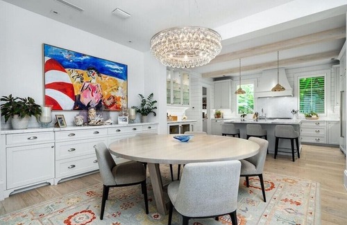 Nassau Haus | Luxurious Island Retreat in Ocean Club Estates