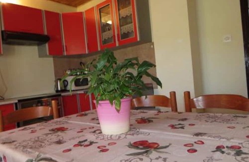 Rab Wohnung | Serene Barbat Escape With Just Minutes From the Beach