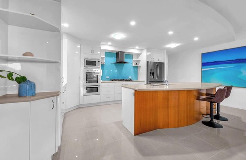 Cannonvale Wohnung | Whitsunday Escape - Beachfront Penthouse with Pool
