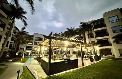 Mission Wohnung | Penthouse with Pool & Jacuzzi