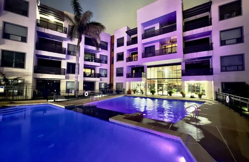 Mission Wohnung | Penthouse with Pool & Jacuzzi