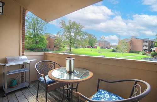 Charlotte Park Eigentumswohnung | West Nashville 2-bedroom, 1 bath Condo, Furnished w/Wifi, Pool
