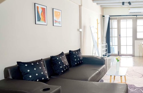 Khlong Ton Sai Haus | Whole Loft House ICONSIAM direct in authentic Street Food Hotspot 24/7Check-in !