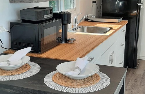 Killaloe Hütte | Modern Container Home on Golden Lake