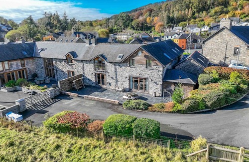 Glandyfi Hütte | Perfect Family Retreat near Beach & Pubs in Talybont | Yr-Hen-Ty-Coets