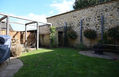 Brackley Hütte | Cute Cottage on the edge of the Cotswolds and close to everything
