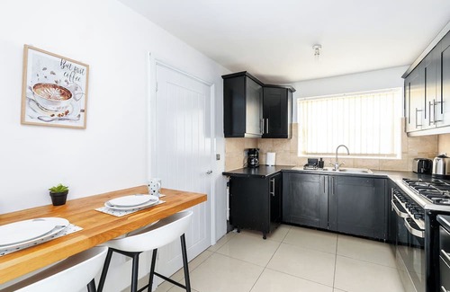 Doncaster Haus | 4BDR house/8 guests/Contractor/Work Friendly/Holiday Home