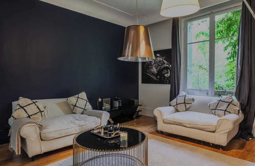 Neuilly-sur-Seine Wohnung | Herrenhaus mit Swimmingpool - 5BD/10P - Neuilly