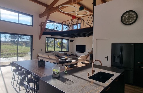 Lauraet Haus | House in the heart of nature with private pool and indoor Jacuzzi