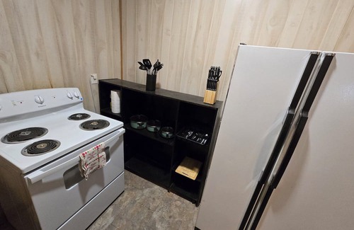 Stinnett Kabine | Cozy cabin with WiFi and AC in small town Stinnett