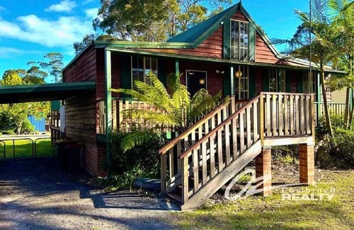 Worrowing Heights Hütte | Cosy Cottage in Sanctuary Point. Pet Friendly