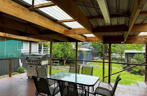 Worrowing Heights Hütte | Cosy Cottage in Sanctuary Point. Pet Friendly