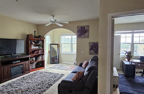 Southpoint Wohnung | Gated Community Close to TIA bank Stadium, The Towncenter, Vystar Arena