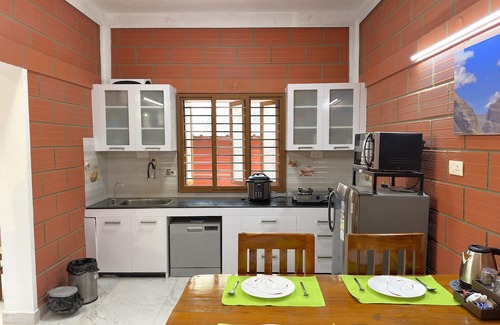 Coimbatore Sonstige | Charming 2-bedroom farmhouse with WiFi, AC in pristine Alanthurai, Coimbatore