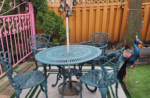 Brampton Haus | 25 minutes From YYZ Airport Luxurious 5 Bedrooms 3Bath Home with a POOL & WIFI