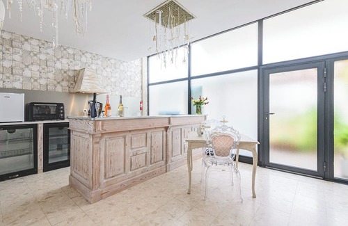 Epernay Wohnung | Dolce Vita downtown in a quiet street for sipping champagne