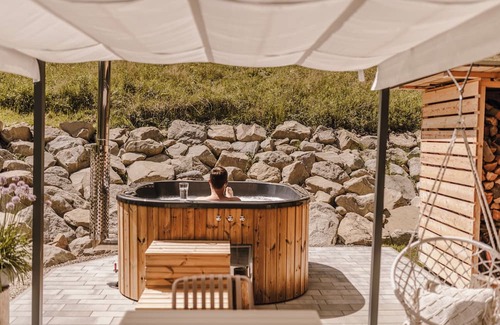 Rycerka Dolna Haus | We invite you to discover the charm of mountain life in our unique house.