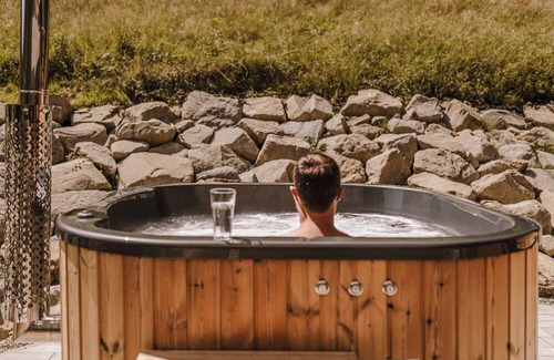 Rycerka Dolna Haus | We invite you to discover the charm of mountain life in our unique house.