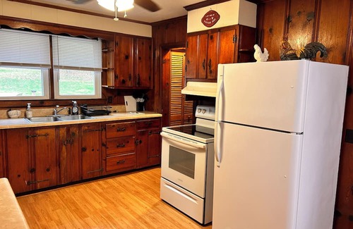 Millboro Haus | Charming 2-bedroom house near Millboro / Clifton Forge VA with WiFi