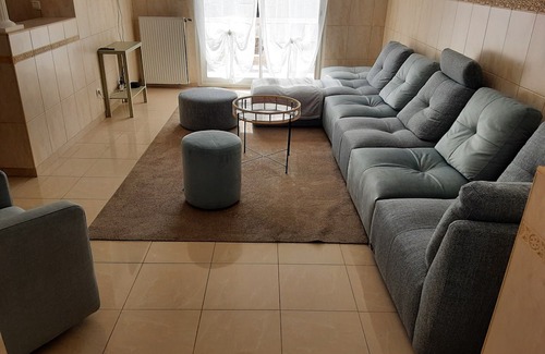 Blois Haus | A well-deserved rest at La Maison de Cristina Michael after 1 visit to the castles