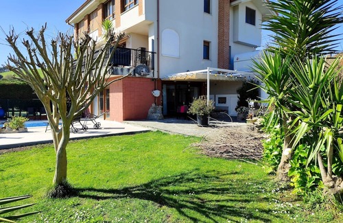Bareyo Haus | Gaia An Exclusive non-shared pool and garden