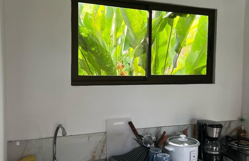 Canton Quepos Haus | Charming tinyhome with WiFi and AC in perfect Maritima- Sabalo