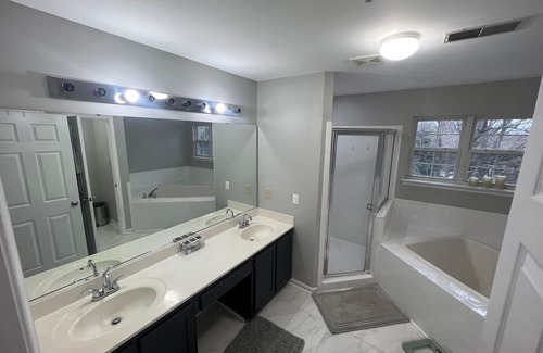 Fort Washington Haus | Spacious 5-bedroom house with WiFi, AC in charming Fort Washington