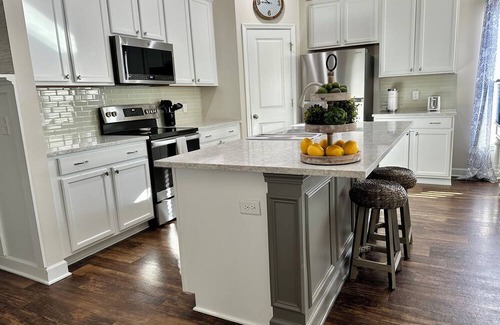 Moncks Corner Haus | Amazing 3-bedroom house in convenient Moncks Corner with private in-ground pool!