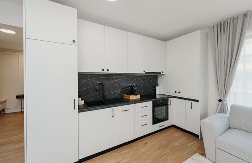 Livezeni Wohnung | Charming 2-bedroom apartment with AC, WiFi in enchanting Livezeni