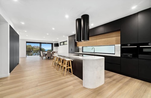Lorne Haus | Panoramic Delight