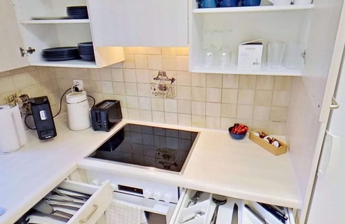 Seebach Wohnung | Practical 2-Bed Apartment Near Seebach