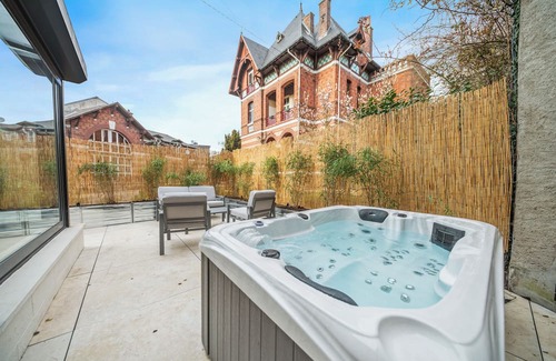 Pont-a-Mousson Haus | Fully renovated 1875 character house with private Jacuzzi and terrace.