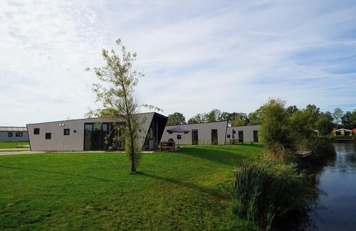 Municipality of Kampen Haus | De IJssel Eilanden Chalet Just Nature for unforgettable family vacations with your dog