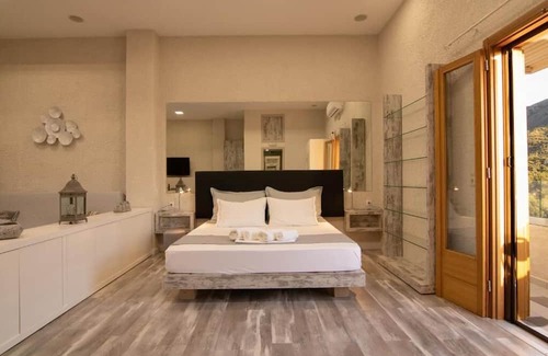 Tourloti Wohnung | The Mountain House| Authentic Cretan Hideaway| Breathtaking & Nature Views