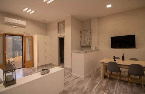Tourloti Wohnung | The Mountain House| Authentic Cretan Hideaway| Breathtaking & Nature Views