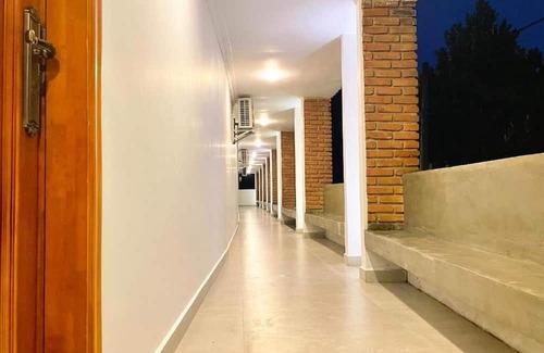 Yatinuwara Haus | Soothing Homestay with AC in Polgahamulla