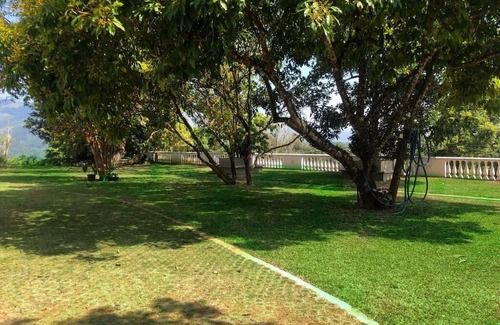 Yatinuwara Haus | Soothing Homestay with AC in Polgahamulla