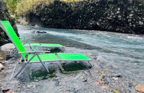 Guayabo Haus | Nestled at the base of Rincon de la Vieja Volcano and bordering the Rio Celeste.