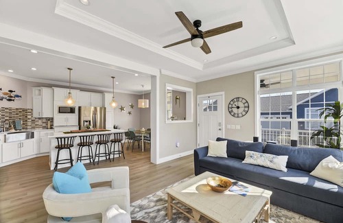 Marblehead Villa | New Bay Point Villa w/Wifi, AC, Pool! Walk to the water, watch bald eagles!