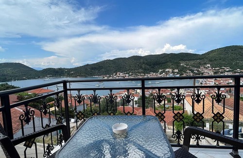 Vathy Haus | 3-bedroom house in charming Ithaki with AC, WiFi. Live the Greek dream