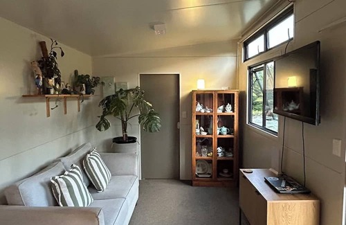 Omanawa Haus | Tiny Home Bush Escape - Omanawa
