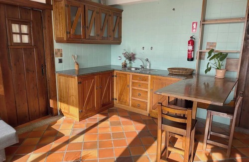 Oliveira do Hospital Wohnung | Serene Mountain View Retreat