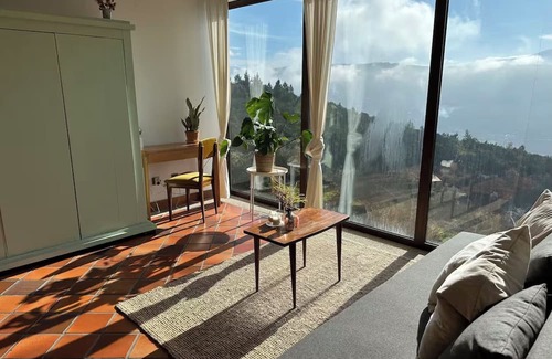 Oliveira do Hospital Wohnung | Serene Mountain View Retreat