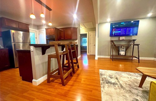 Owensboro Haus | Gallery House I hope that you'll love your stay as much as I enjoy sharing it.