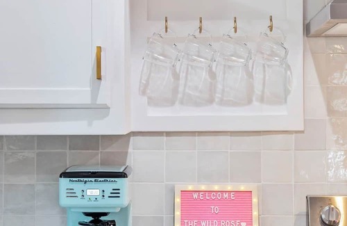 Midtown Haus | NEW The Wild Rose - Cozy and Bright IG Worthy