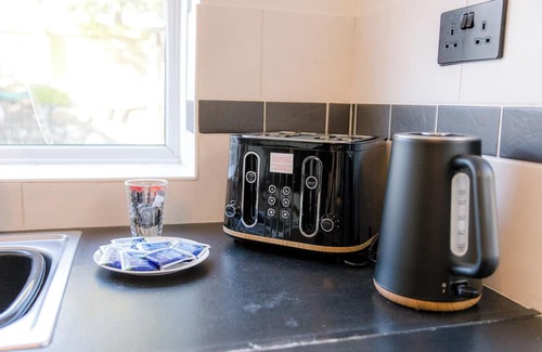 Adamsdown Haus | Ty Mwyn - Gentle House/7 Guest - City Centre in the heart of Cardiff